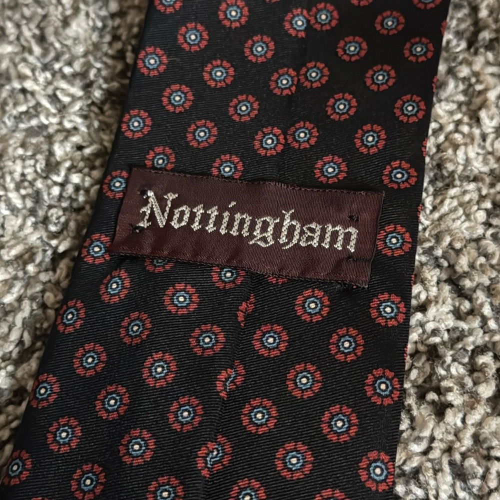 Nottingham Red/Blue/Black Dot Pattern Men’s Neck Tie 100% Silk - Picture 2 of 4